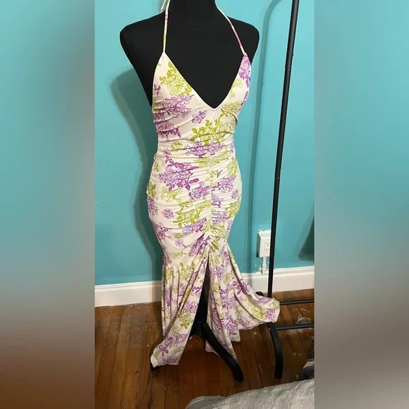 #150 Beautiful gown with mermaid skirt - Picture 5 of 8